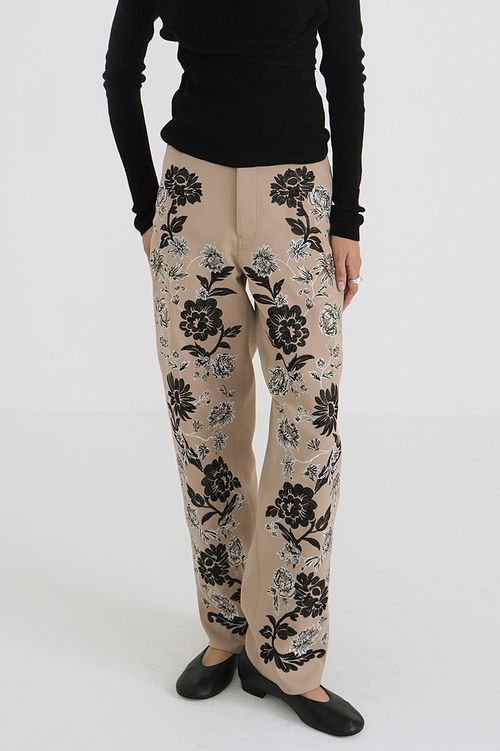 フラワーエンブロイダリーパンツ