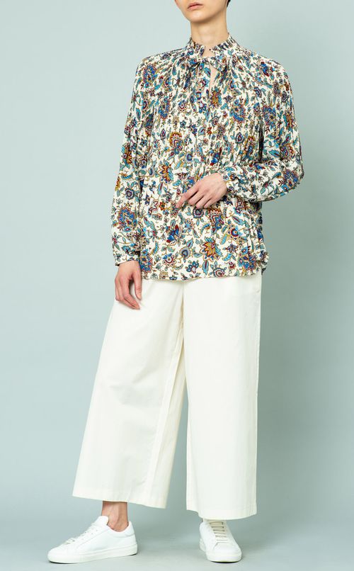 ボウタイプリントブラウス