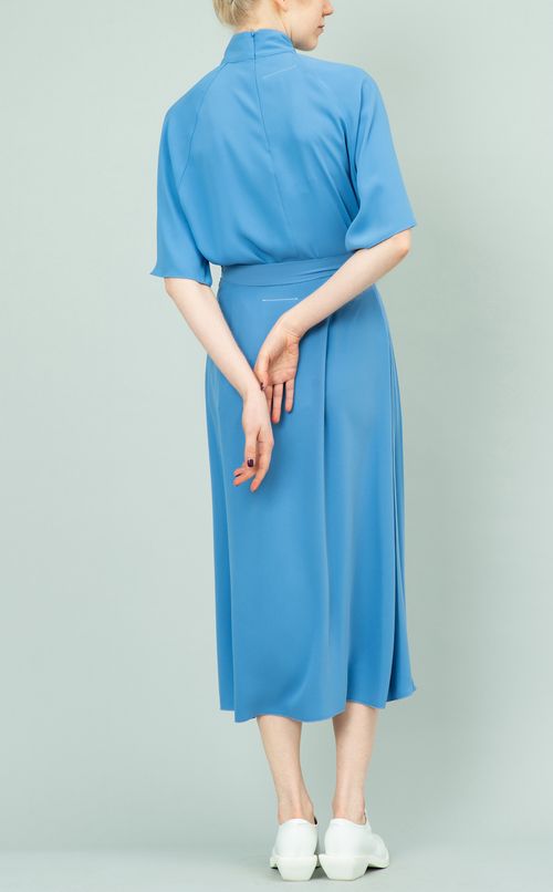 プリーツミディスカート