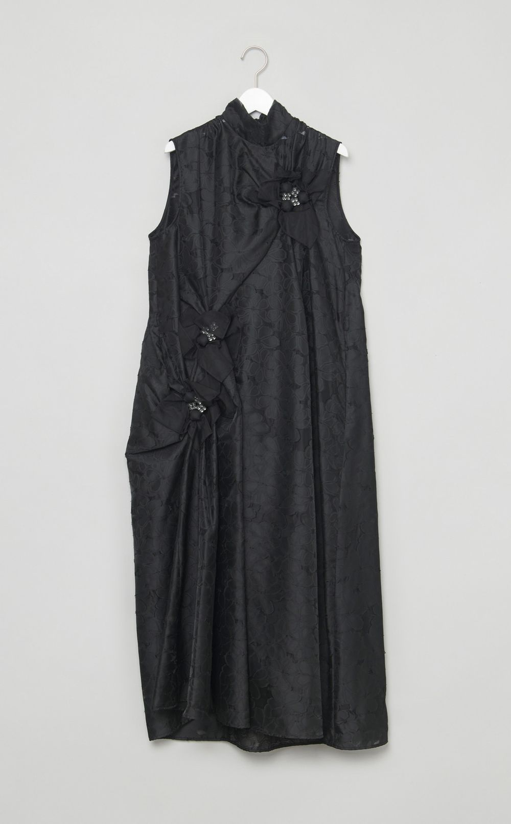 ジャガードハイネックビーズ付ワンピース