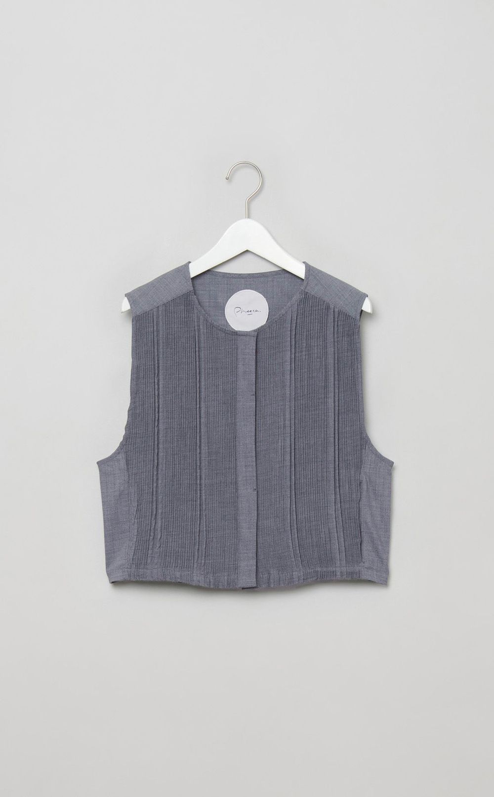 コットンタックノースリーブブラウス