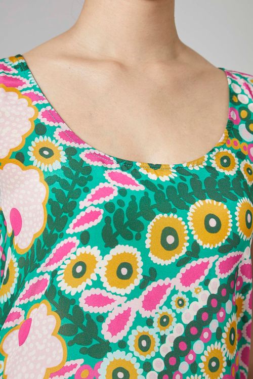 ペイントプリントノースリーブトップス