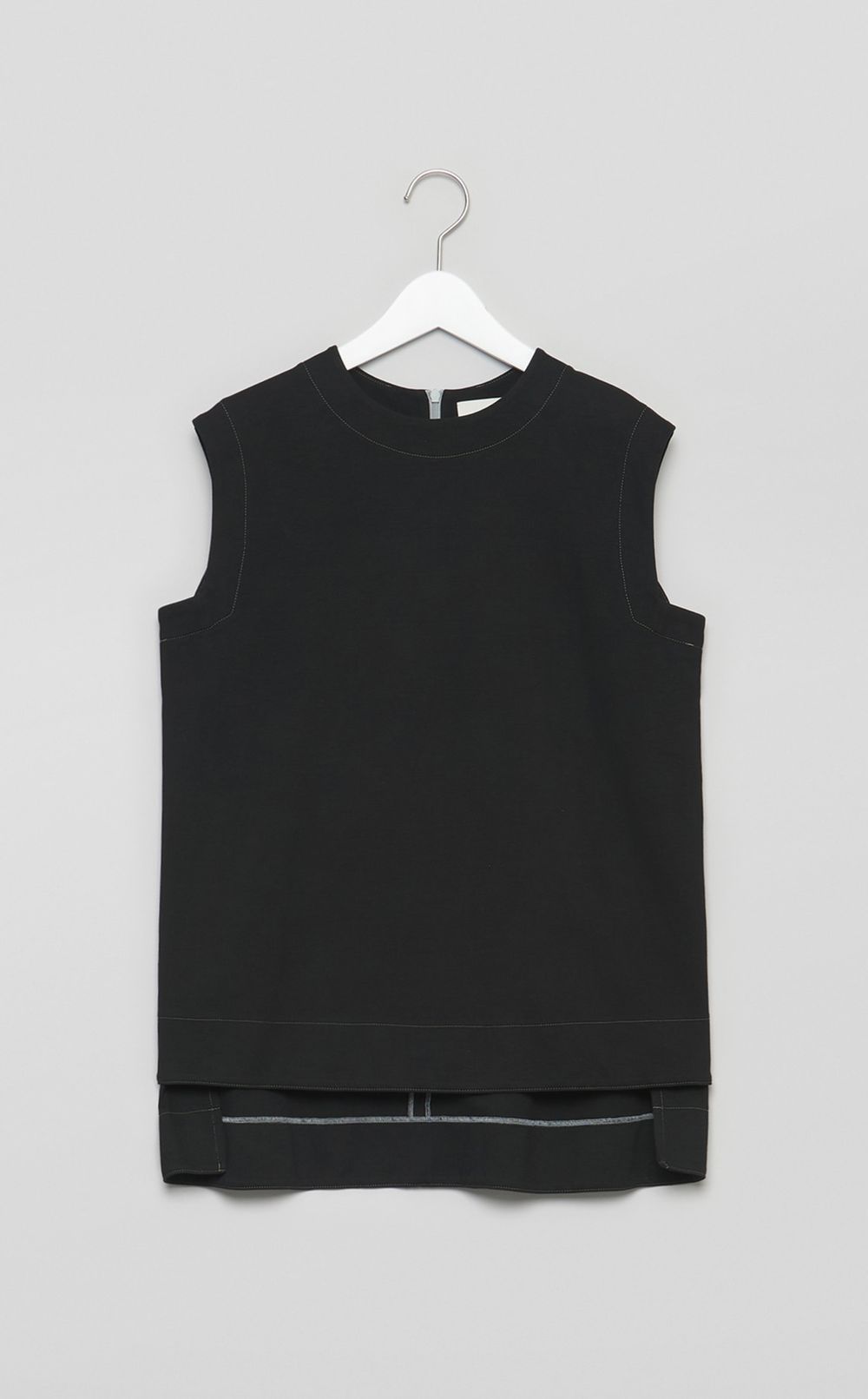 【reADdress】スリーブレスカットプルオーバー