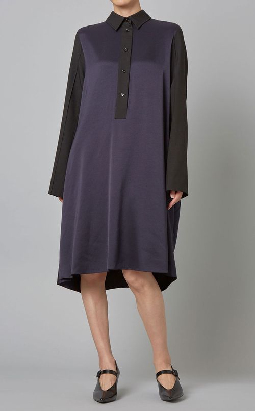 バックデザインコクーンワンピース