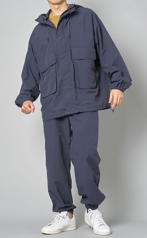 ナイロンシティパーカー