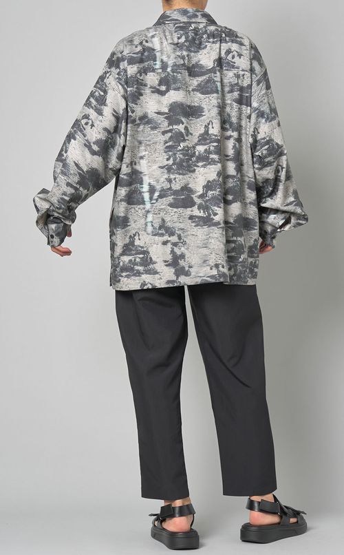 サイドスリットオープンカラーシャツ