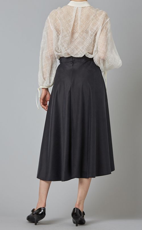 シルクサテンフレアスカート