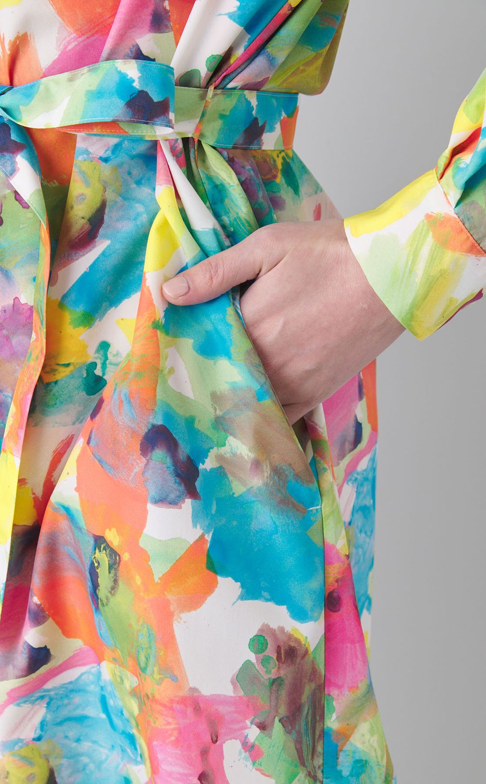 マルチカラークルーネックワンピース