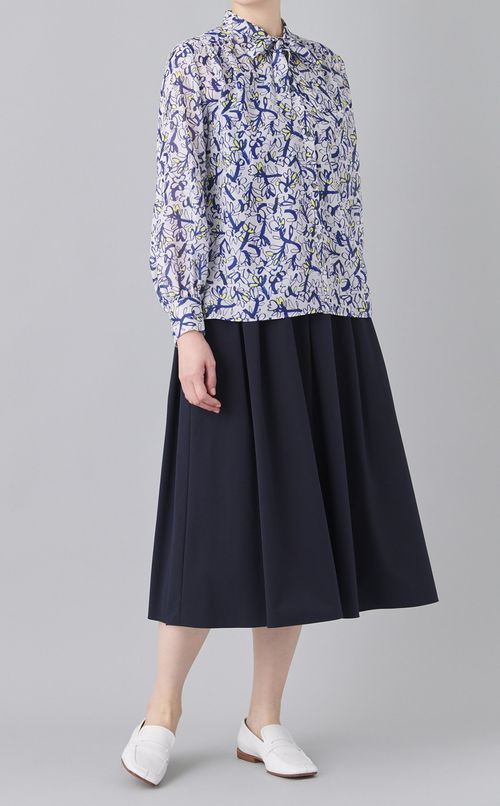 フラワーステッチボウタイブラウス