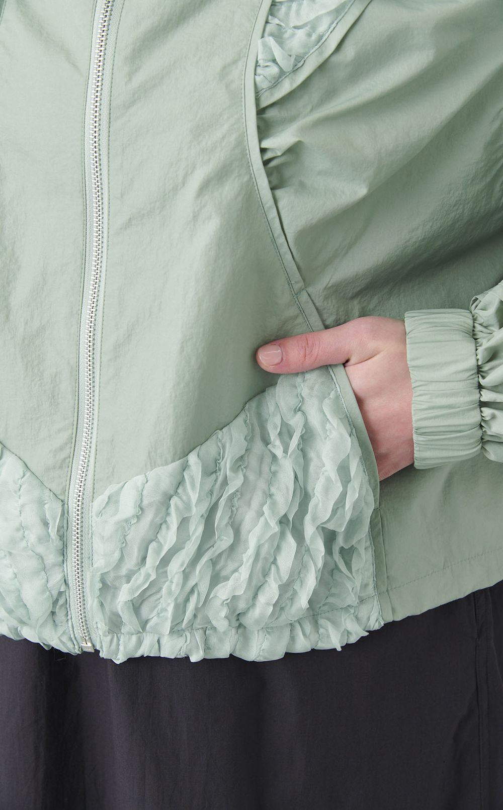 ラッフルシフォンブルゾン