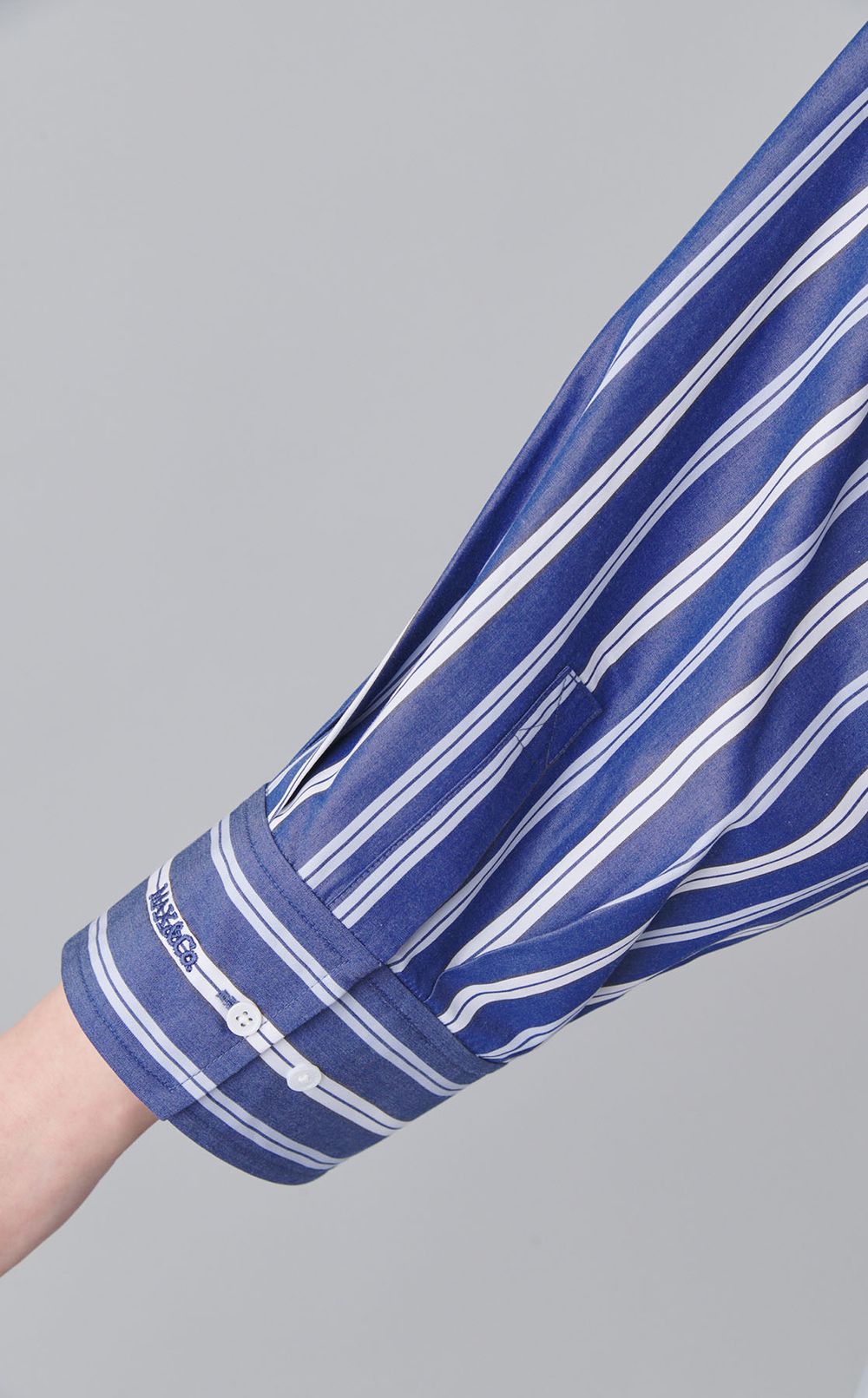 コットンストライプワイドスリーブブラウス