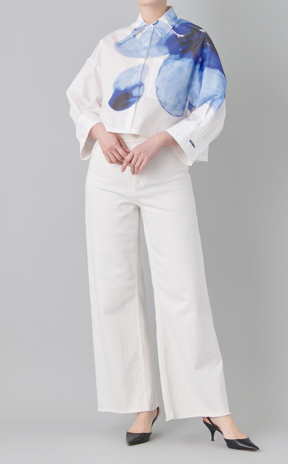 コットンフラワーワイドスリーブブラウス