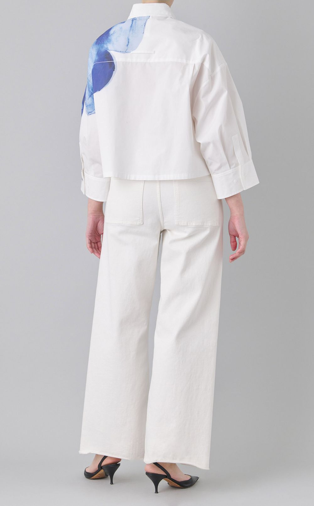 コットンフラワーワイドスリーブブラウス