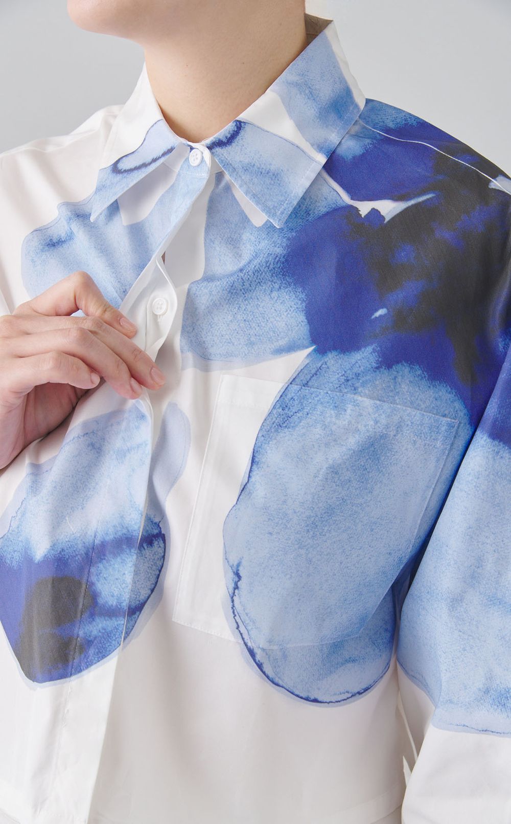 コットンフラワーワイドスリーブブラウス