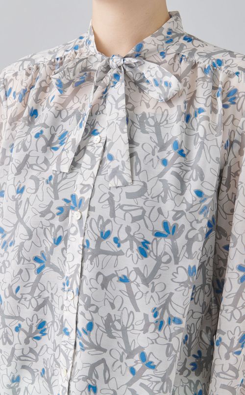 フラワーステッチボウタイブラウス