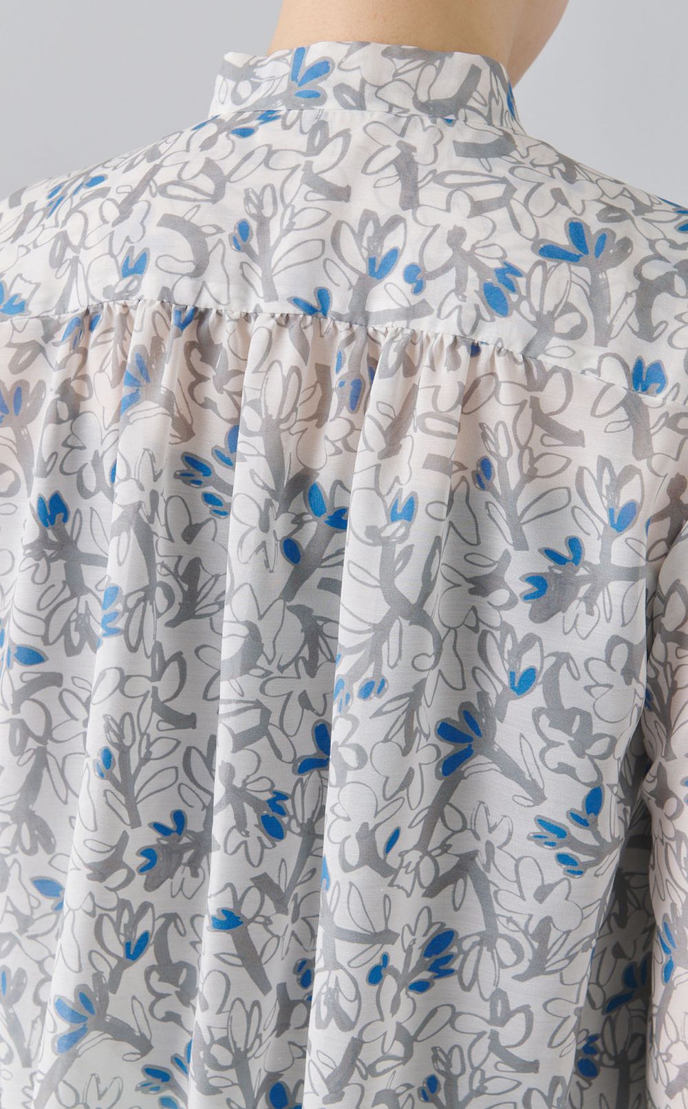 フラワーステッチボウタイブラウス