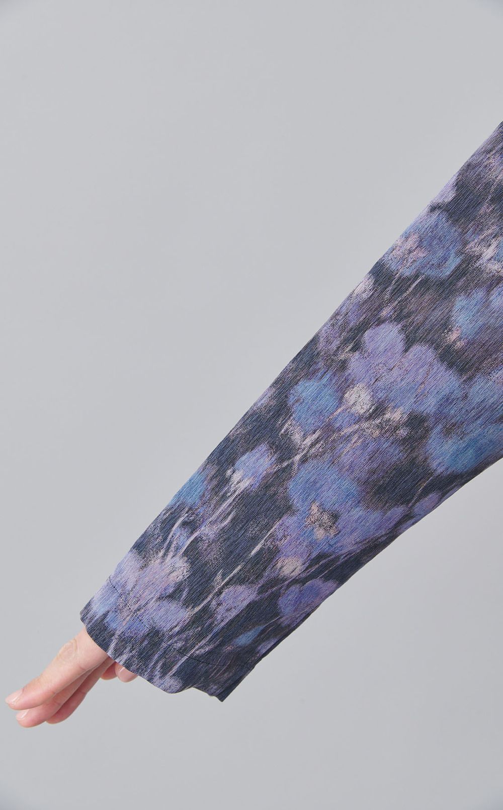 フラワープリントロングスリーブシャツ