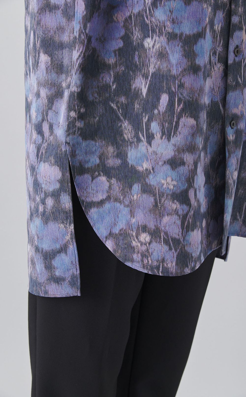 フラワープリントロングスリーブシャツ