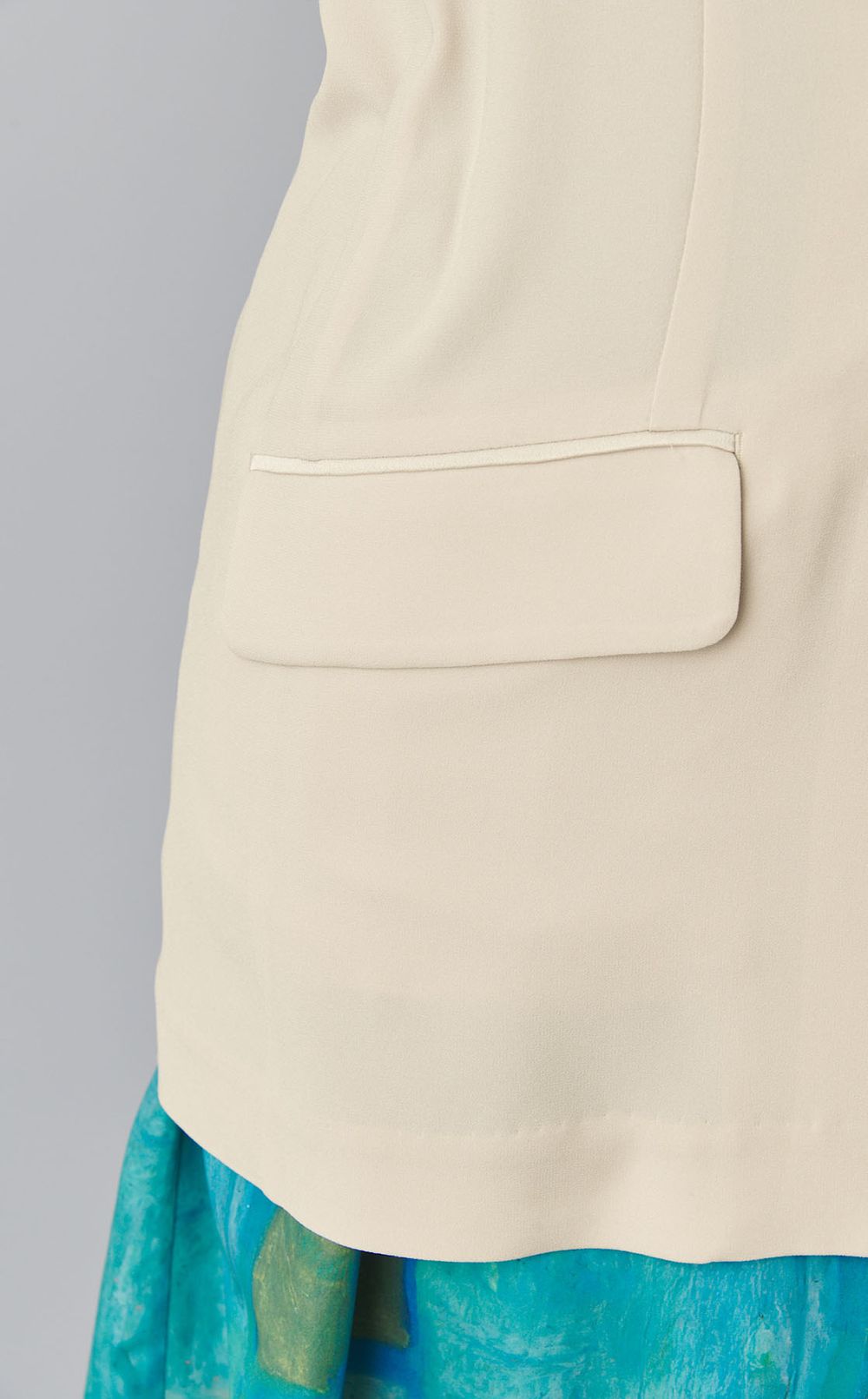 バックサテンノーカラージャケット