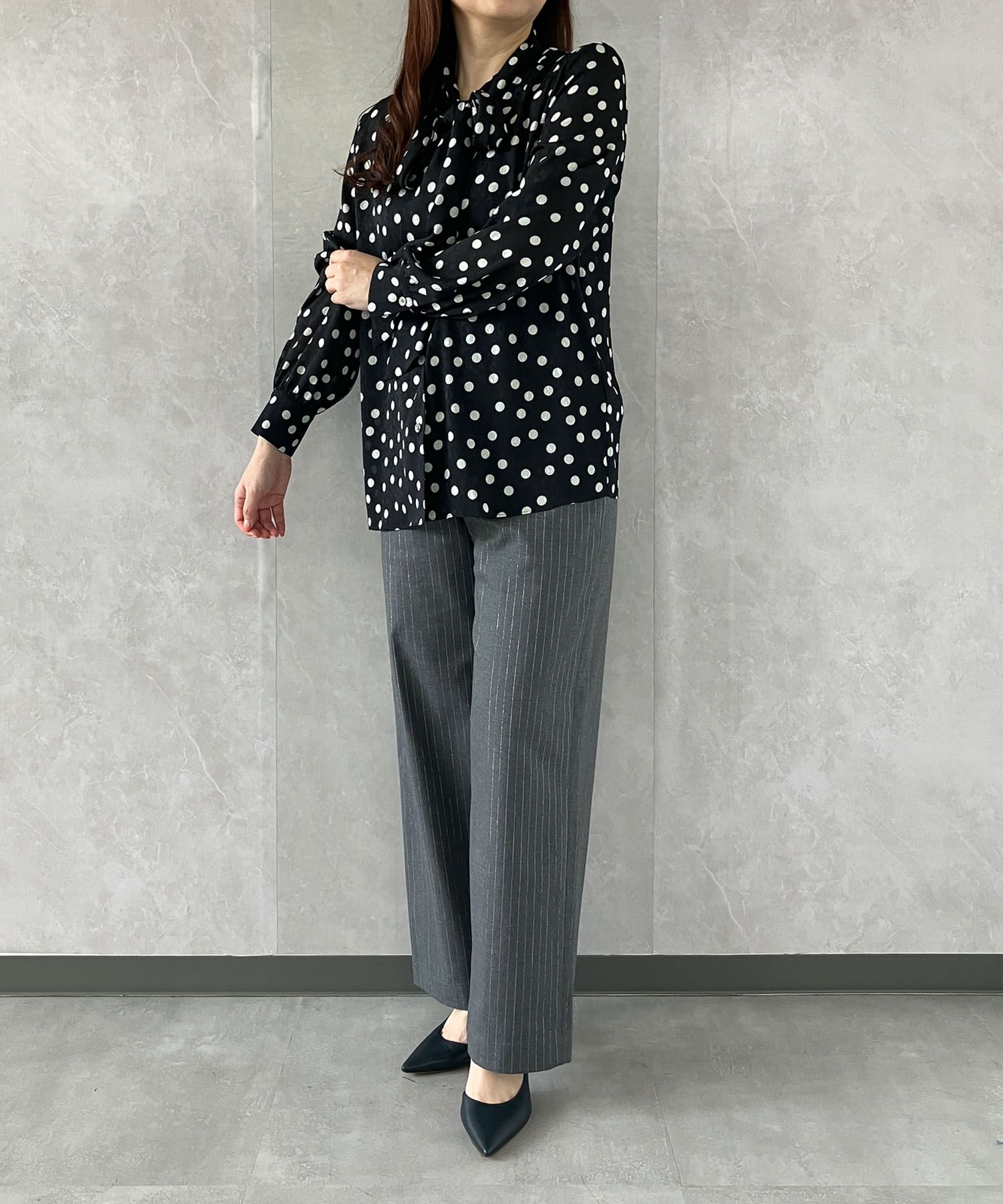 Theory luxe｜ドットボウタイブラウス