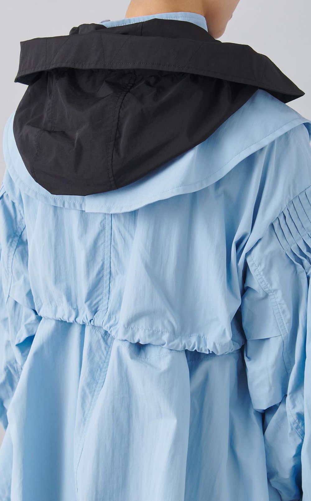 ナイロンピンタックショートブルゾン