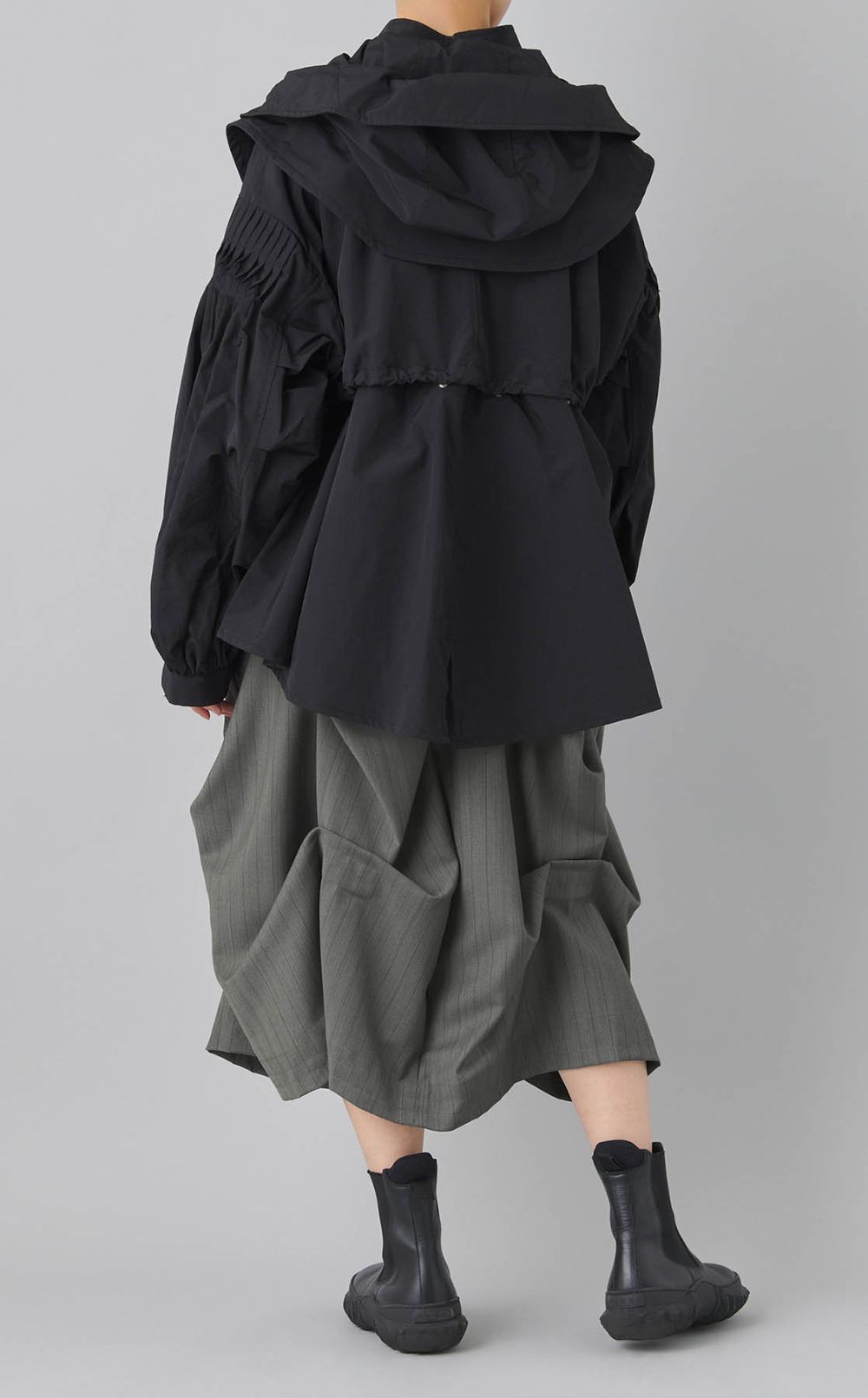 ナイロンピンタックショートブルゾン