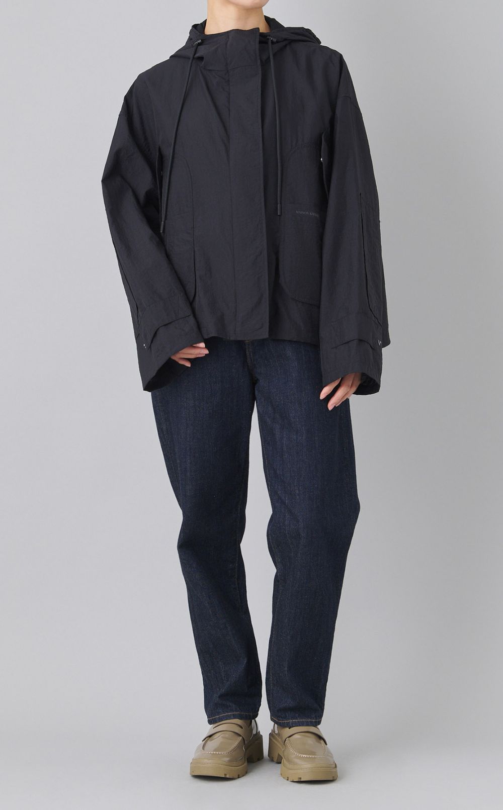 フーディウィンドブレーカー