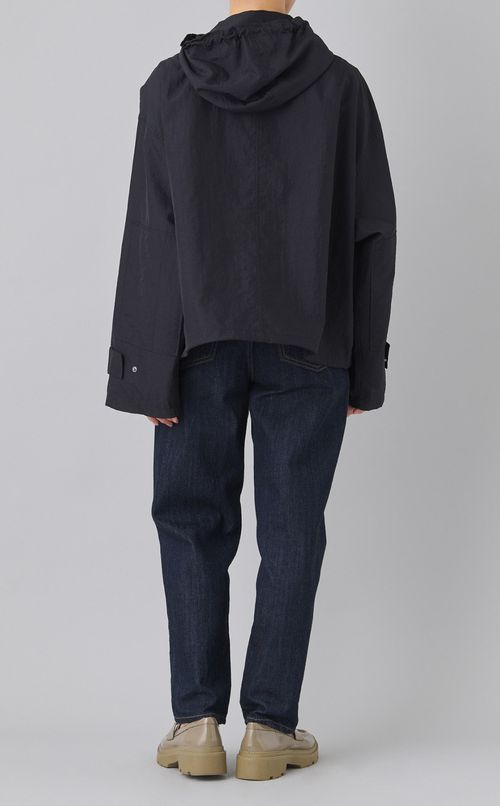 フーディウィンドブレーカー