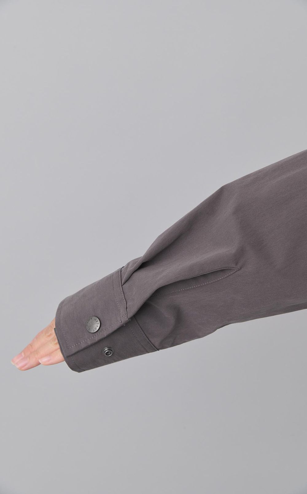 フーディシャツブルゾン