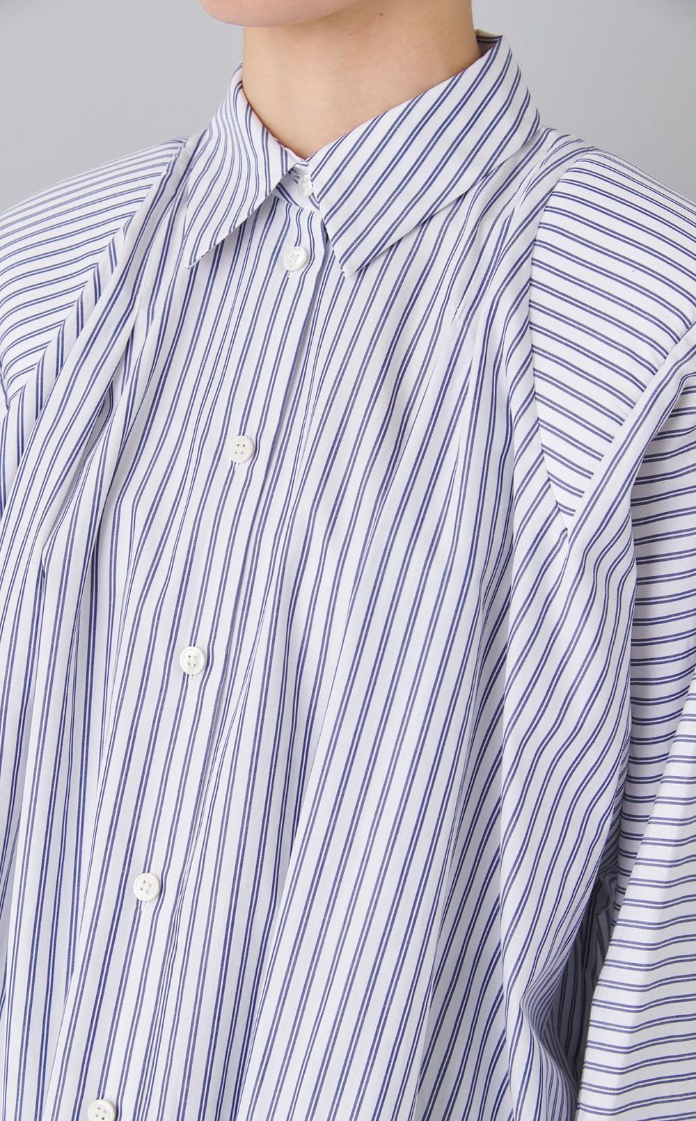 ショルダードレープストライプシャツ