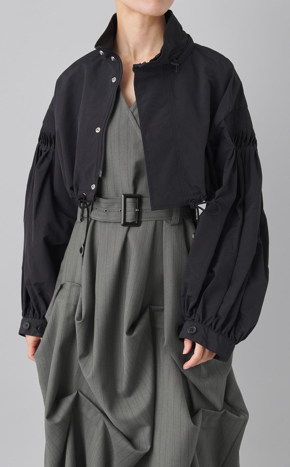 ナイロンピンタックショートブルゾン