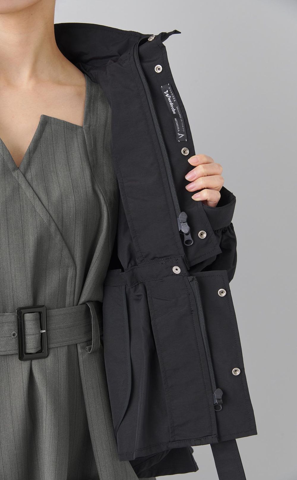 ナイロンピンタックショートブルゾン