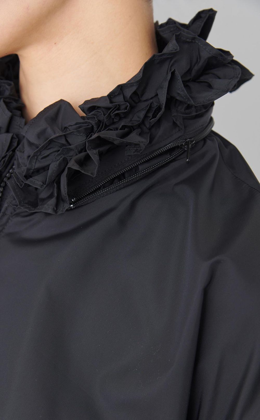 ポケッタブルウィンドブレーカー