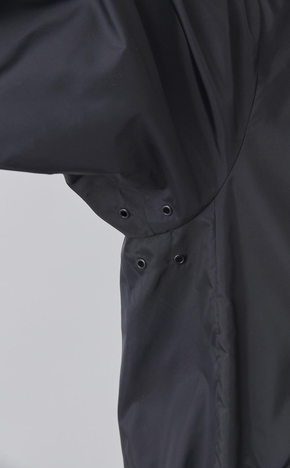 ポケッタブルウィンドブレーカー