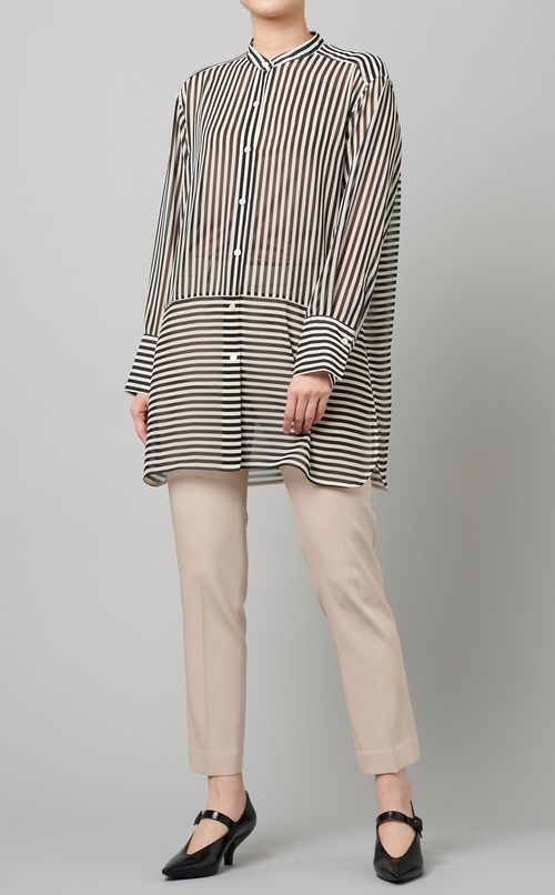 ストレッチクロップドパンツ