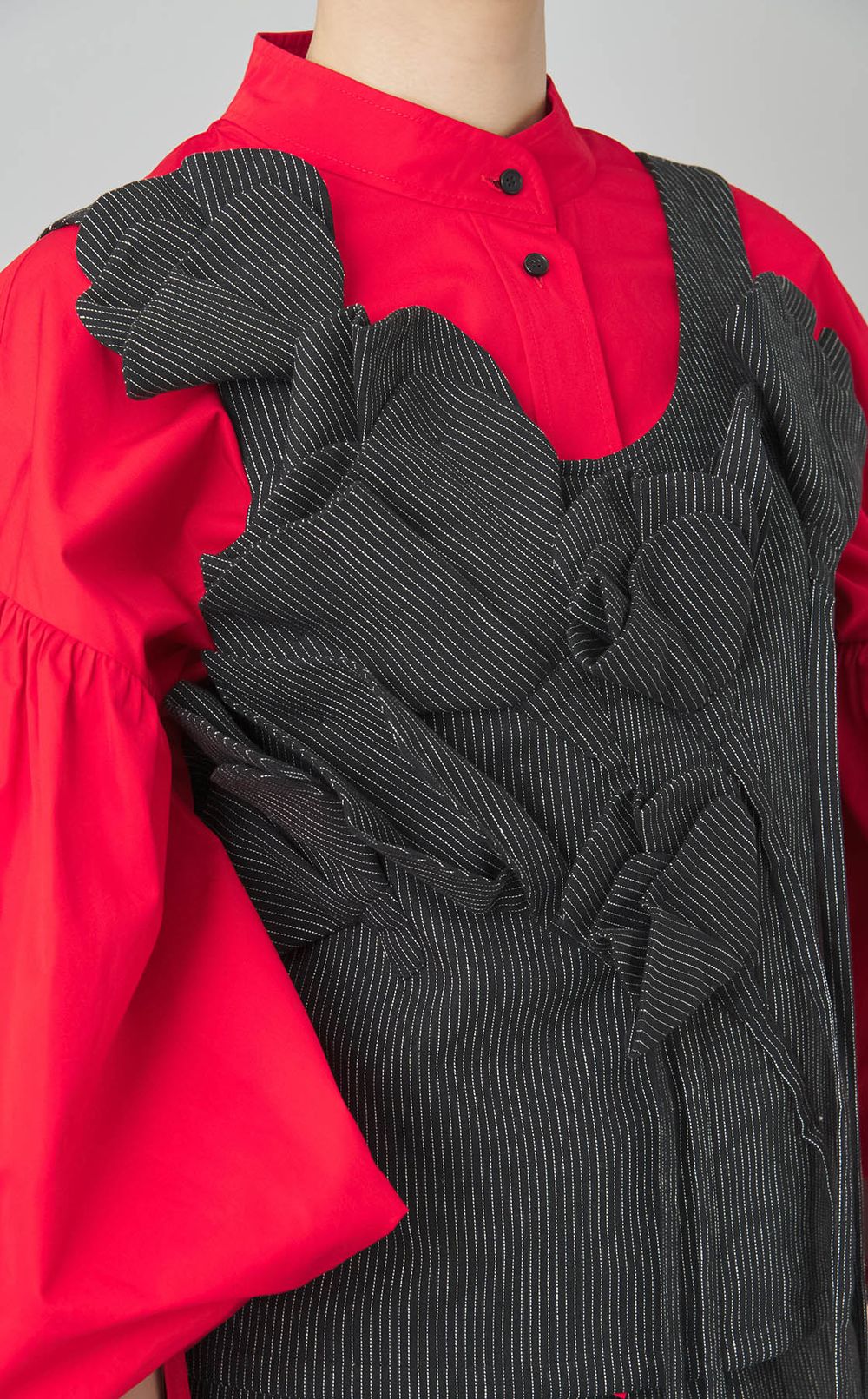 モチーフ付ストライプノースリーブトップス