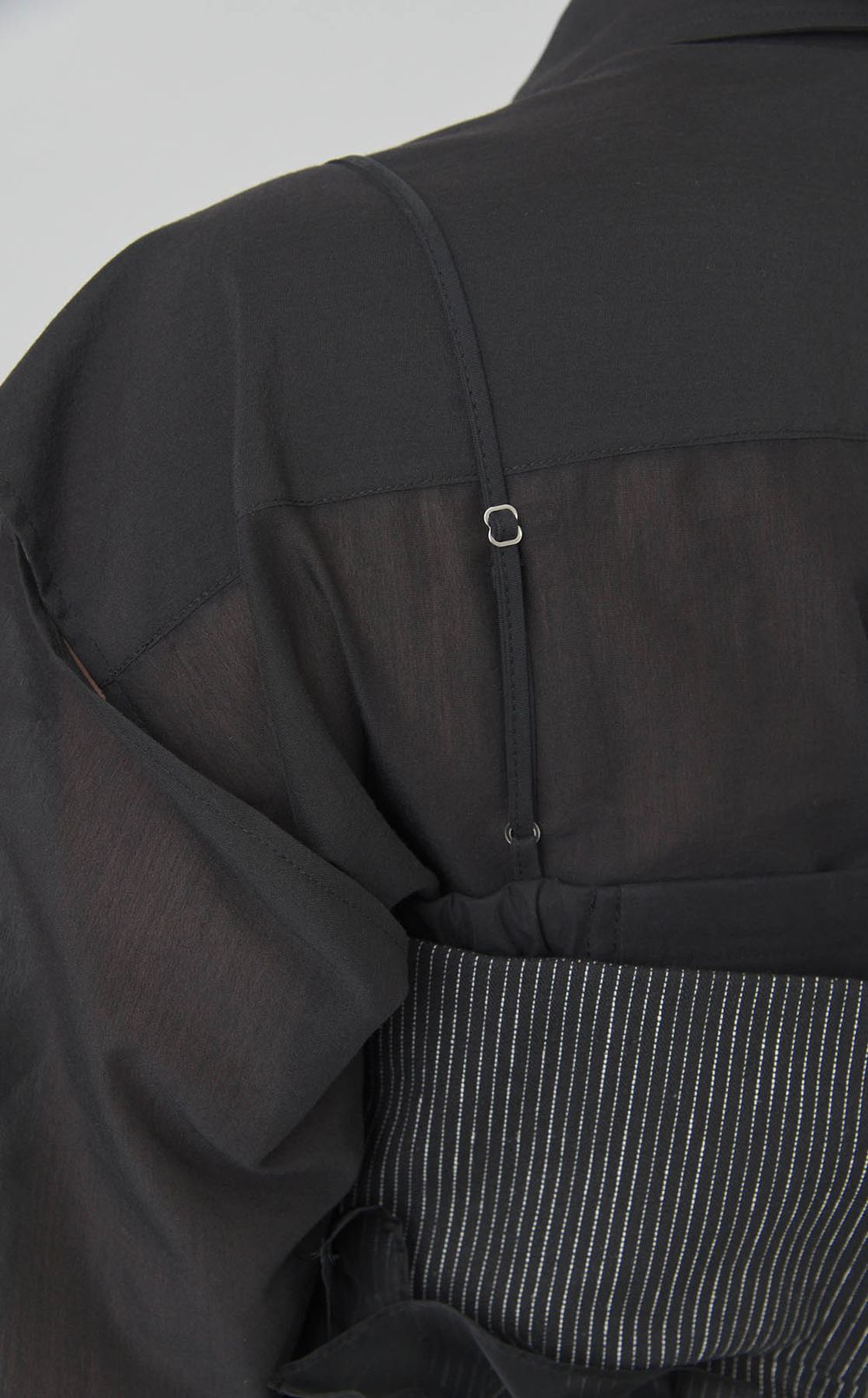 ストライプ切替モチーフ付ワンピース