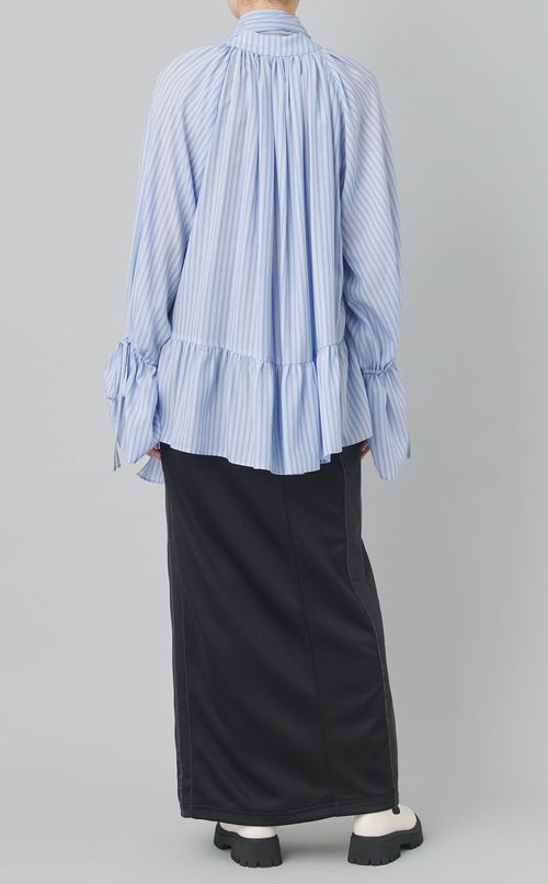 シャーリングボリュームブラウス