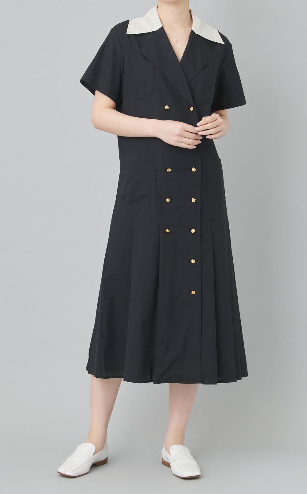 ショートスリーブプリーツワンピース