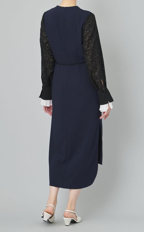 バックサテンエンブロイダリーワンピース