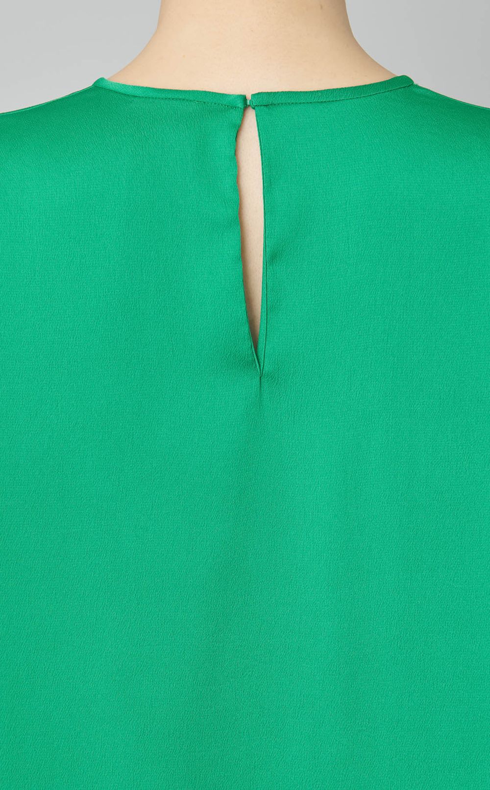 ラッフルスリーブブラウス