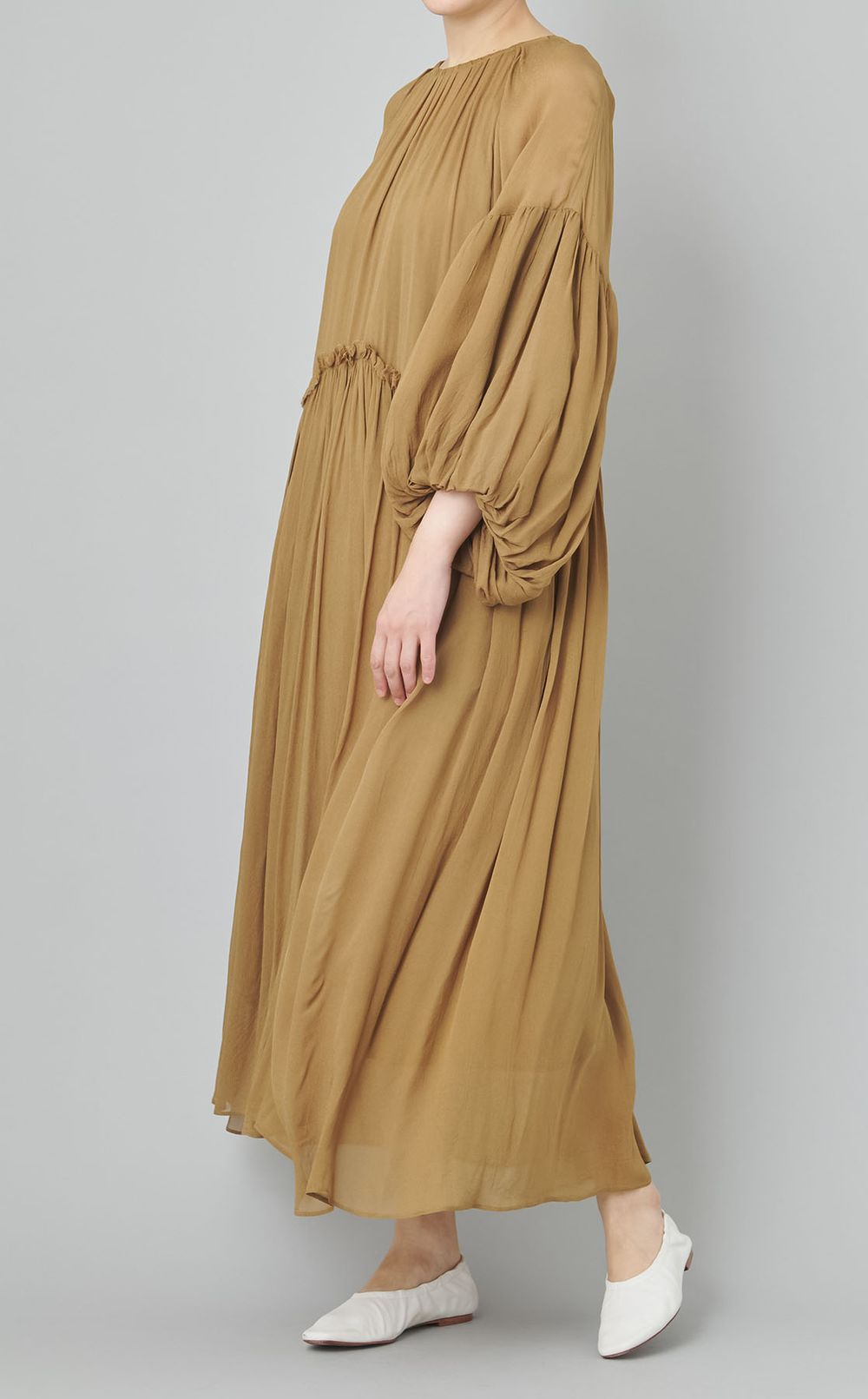 シフォンギャザーワンピース