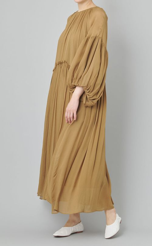 シフォンギャザーワンピース