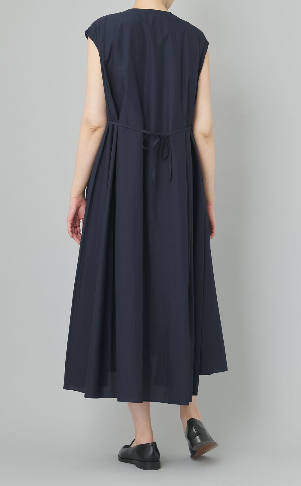 ノースリーブテントワンピース