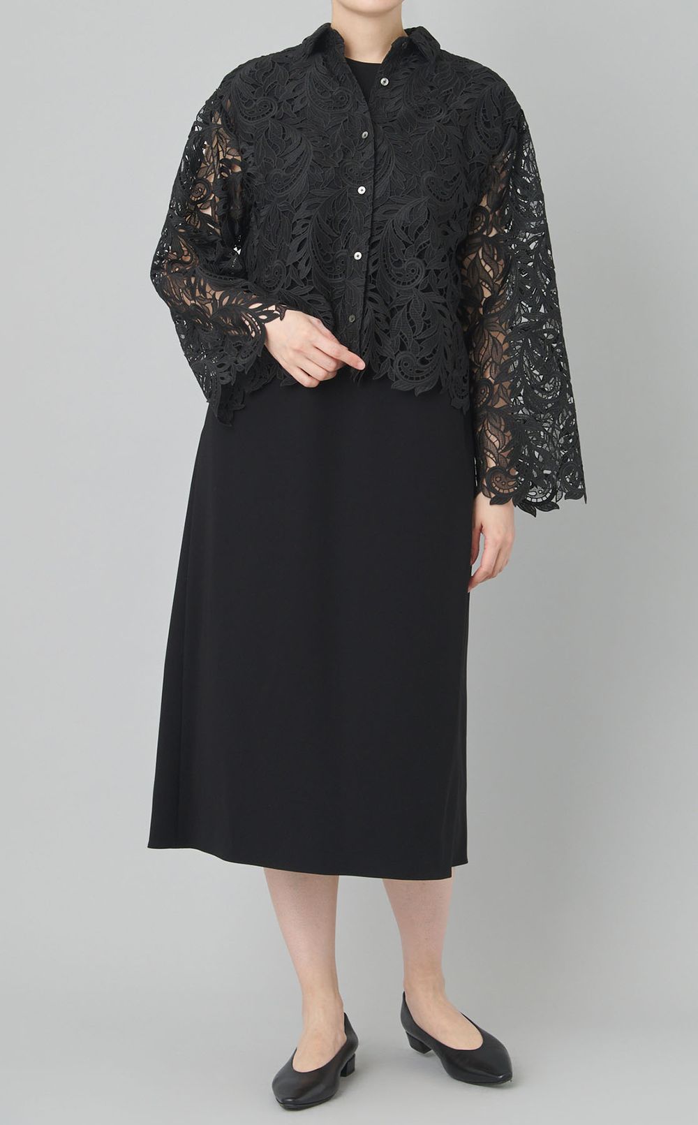 ペイズリーレースショートブラウス