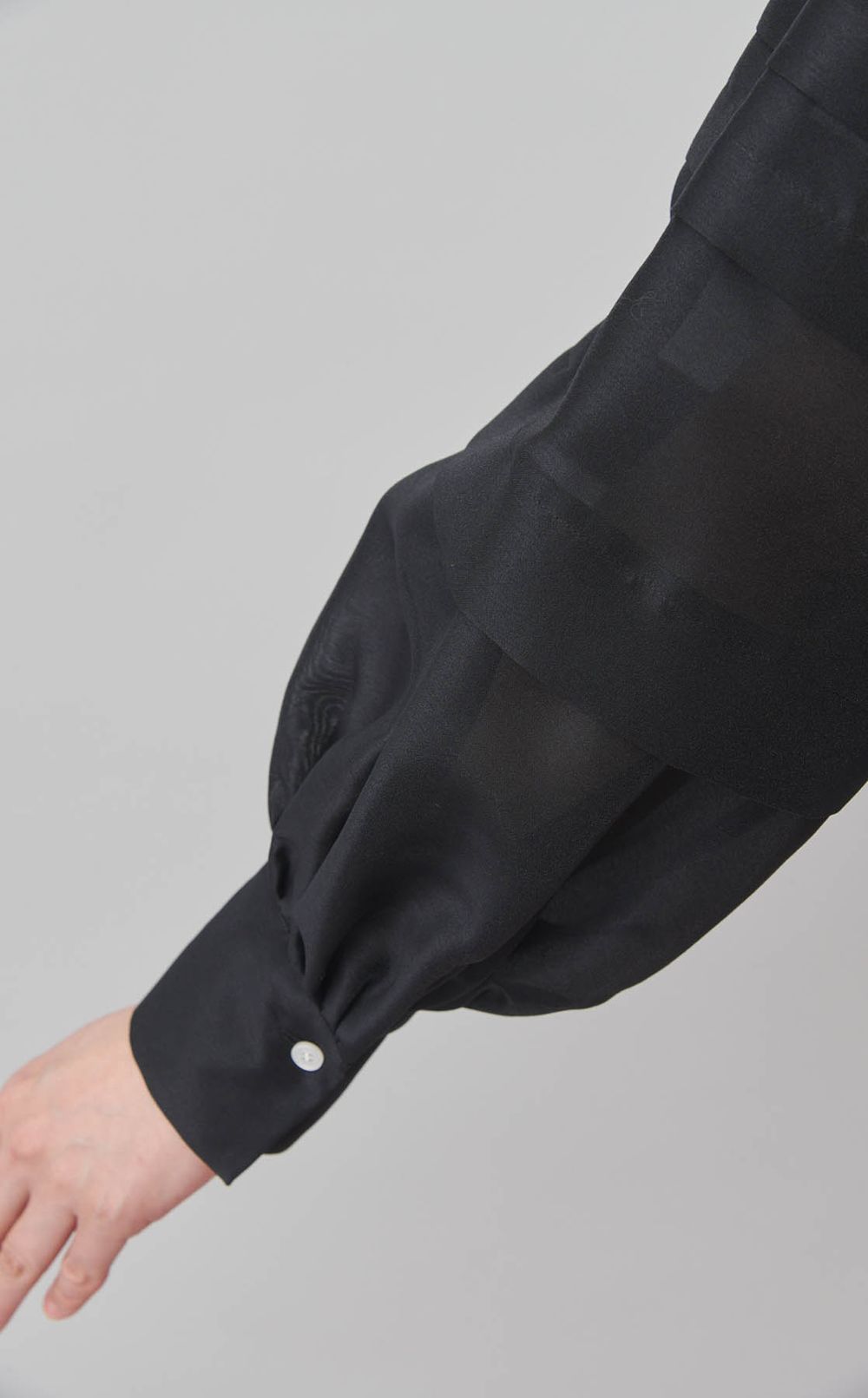 オーガンジーボリュームスリーブブラウス