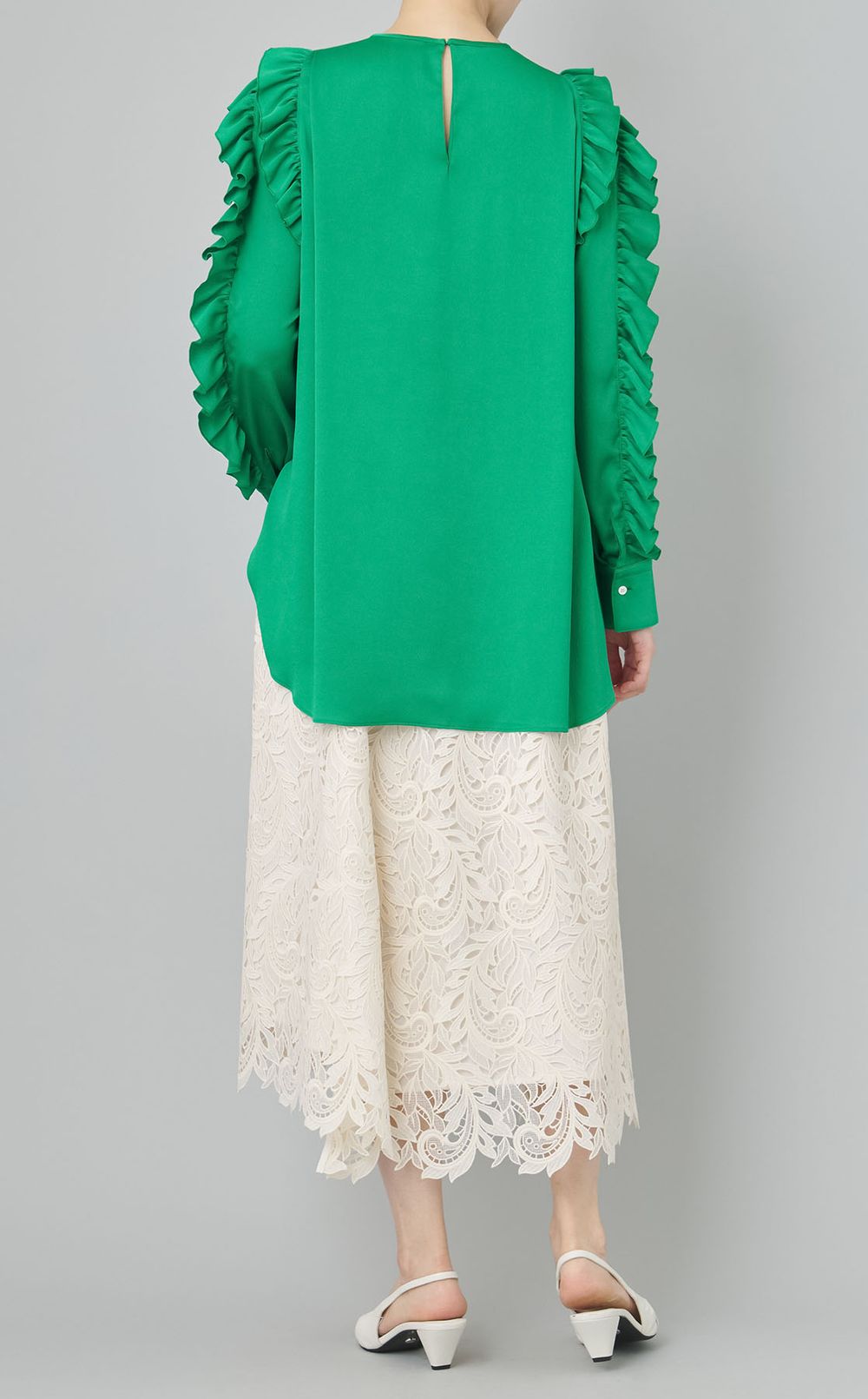 ラッフルスリーブブラウス