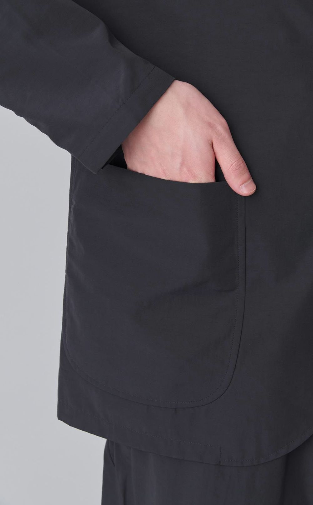 リラックスナイロンジャケット