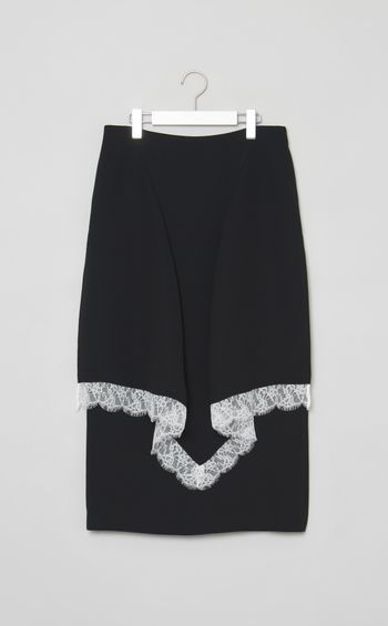 フロントドレープレーススカート