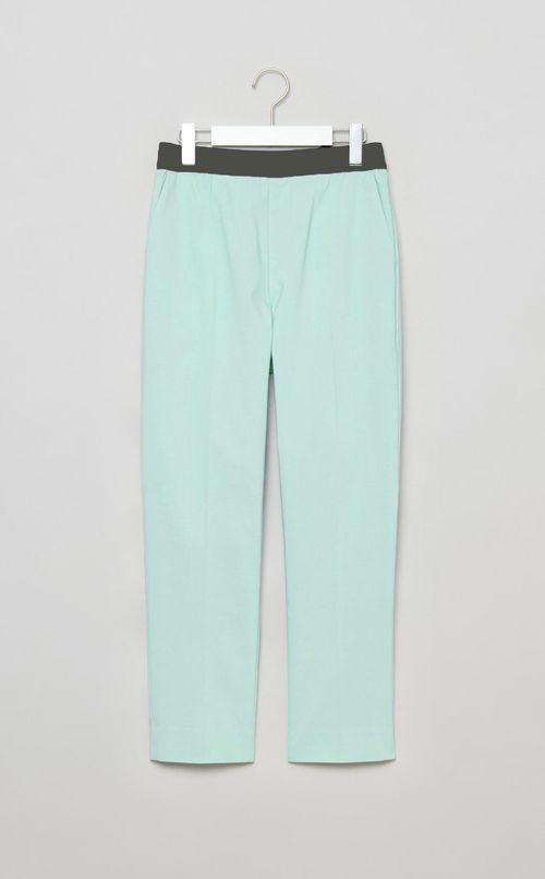 ストレッチテーパードイージーパンツ